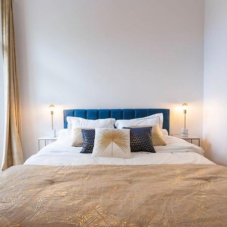 Modern 2-Br Apartment In The Heart Of Канни Екстер'єр фото